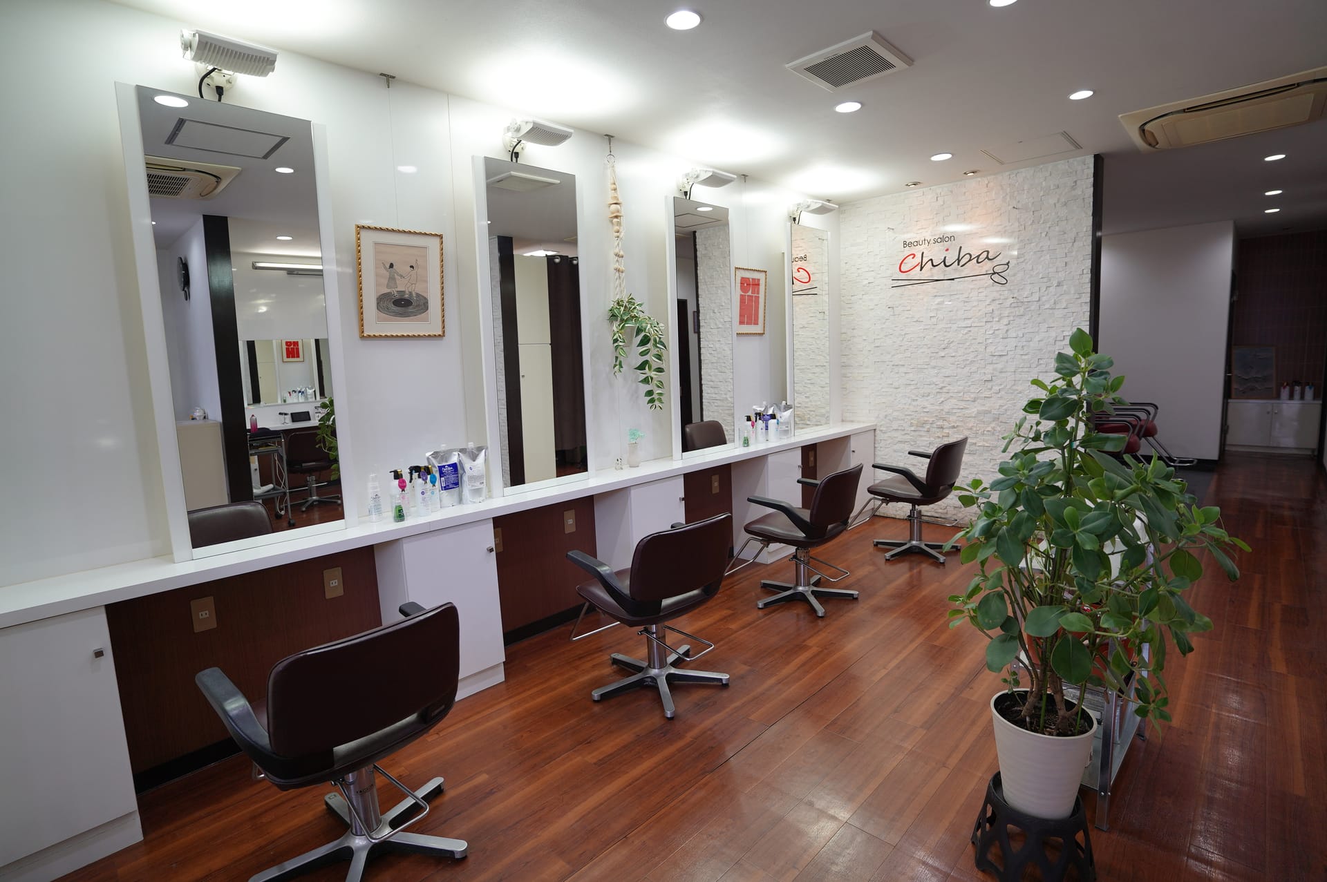 Care Salon Chiba 店内 セット面